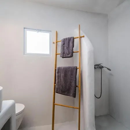 New Tholos - 400m From Famous Beach Kamari (Santorini)