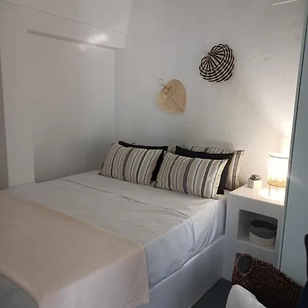 Villa New Tholos - 400m From Famous Beach Kamari (Santorini)