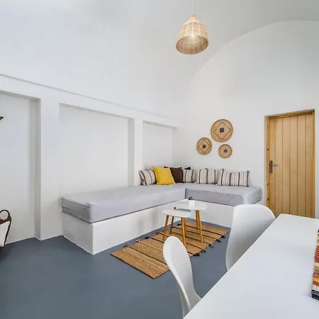 New Tholos - 400m From Famous Beach Villa Kamari (Santorini)