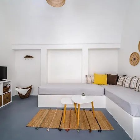 New Tholos - 400m From Famous Beach Kamari (Santorini)
